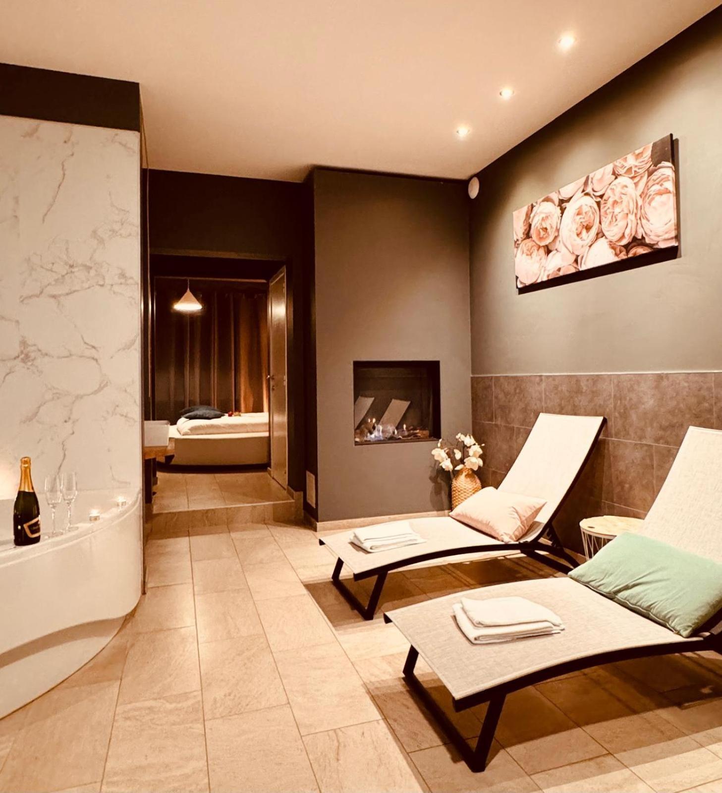 The Rose Suites Bruggy Exteriér fotografie